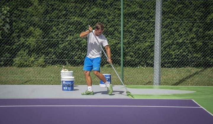 Entretien de courts de tennis en Auvergne Rhône-Alpes