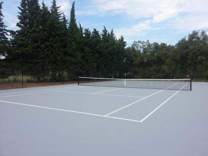 Rénovation de court de tennis en résine synthétique Auvergne Rhône-Alpes
